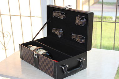 品味之選 高檔紅酒皮盒與木盒——從雙支裝到批發的全方位指南